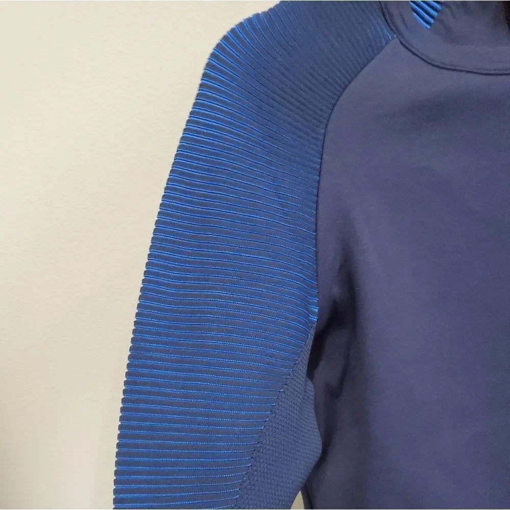 NWT NIKE blue pullover - Picture 5 of 6